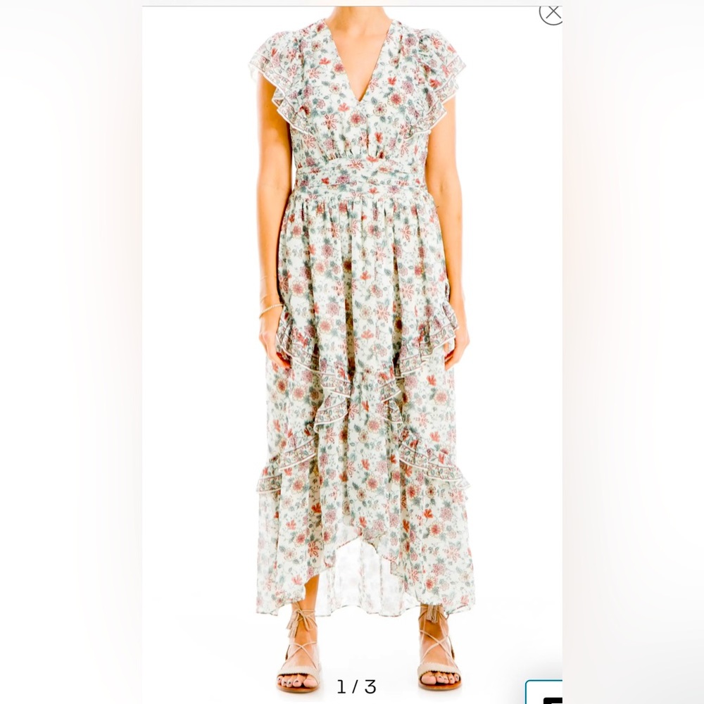 Floral dress with ruffles